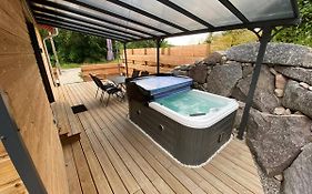 Les Chalets des Capucines&Jacuzzi privatif